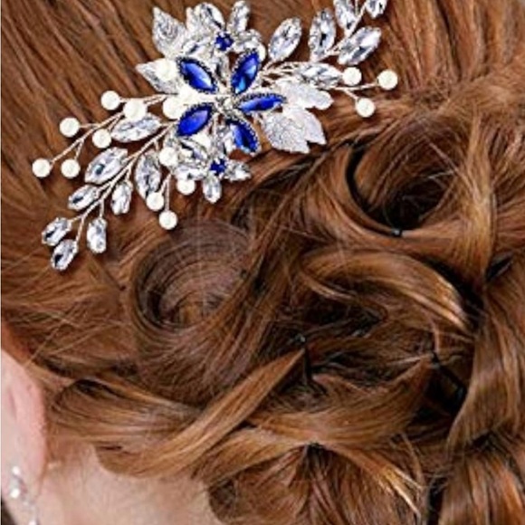 Elegant Silver and Blue Hair Comb - Picture 3 of 4